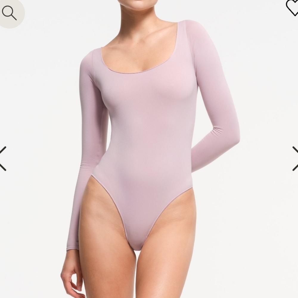 SKIMS Long Sleeve Scoop Bodysuit in Dusty Mauve